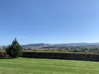 Award-Winning 5 Star Luxury Private Retreat - Hot Tub, Tennis, Fishing, Horses