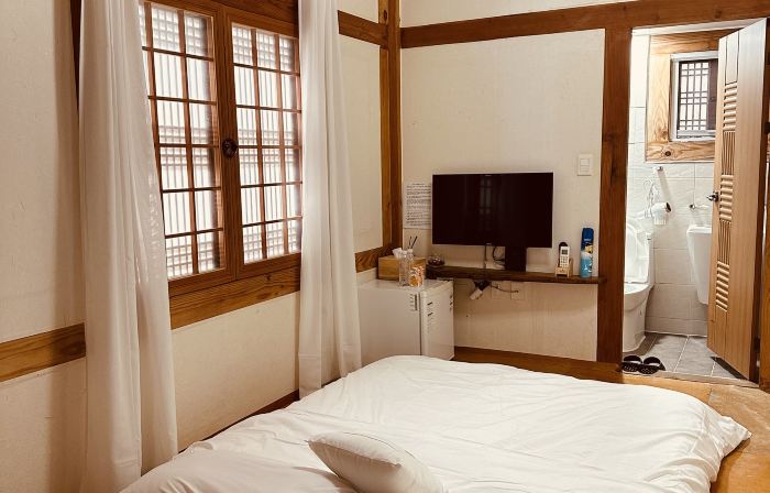 Jeonju Deoksugung Hanok Stay