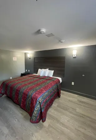 Travelers Rest Motel