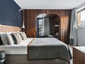 Heliopic Hotel & Spa