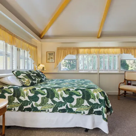 Kilauea Lodge and Restaurant