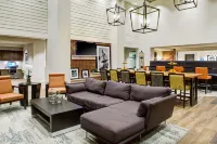 Hampton Inn & Suites Pittsburg Kansas Crossing Các khách sạn ở Pittsburg