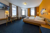 Hotel Zur Post Hotels in Lengenfeld