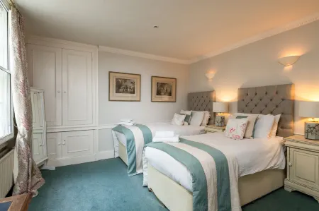 Abbey Mews in the Heart of Bath, Bath Keys