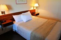 Whitewood Inn Hotels in Whitewood