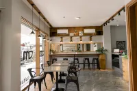 Madonna Hometel and Suites New Pandan - breakfast