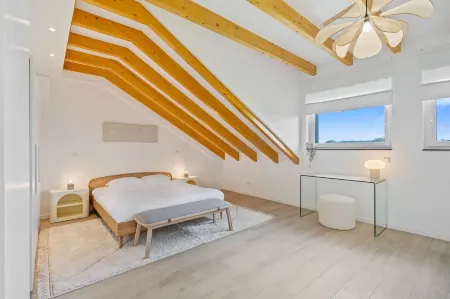 Stylish 2Br Getaway in Bivange Roeser Отели в г. Bivange