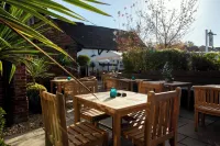 The Crown Inn Hotels in Soberton