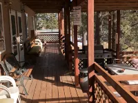 Black Hills Cabins and Motel at Quail's Crossing - 2-Star