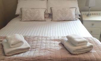 Warrenpoint Countryside House-3Bedroom- Private Garden