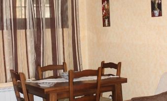 Apartamentos Rurales Esencias De La Alcarria - Housity