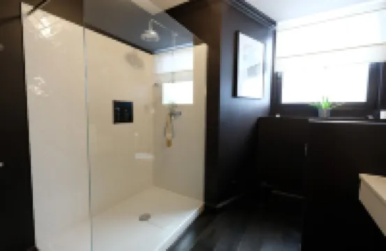 魅力精品 5 號公寓酒店