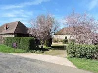 The Alpaca B&B Hotels in Chalus
