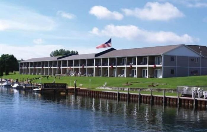 Fleetwood Inn Suites