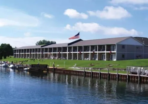 Fleetwood Inn Suites Hotel di Cheboygan