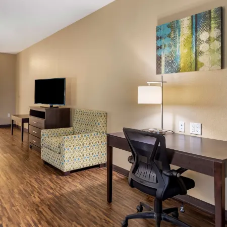 Best Western Plus Galveston Suites