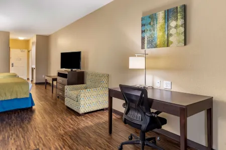 Best Western Plus Galveston Suites