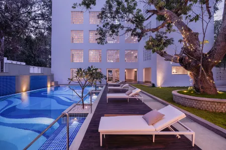 The Yellow House, Goa - Ihcl SeleQtions Отели рядом с достопримечательностью «Анжуна Бич»