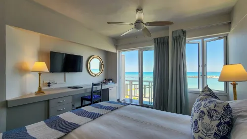 Blue Peter Hotel Hotels in Bloubergstrand