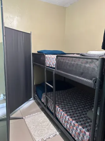Miami Vibes "Hostel-Like" Shared Room