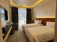 Eighty Eight Deluxe Hotel & Spa