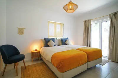 Birds of Paradise - Boutique Surf Lodge