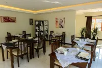 Biggy Best Boutique Hotel & Self Catering Cottages