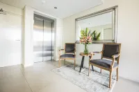 Zappeion Apartments Hotel di West Perth