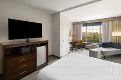Holiday Inn Express & Suites Aiken
