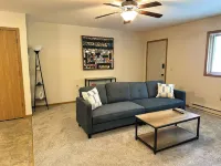 2-Bedroom Home in Reedsburg - 20Min from Wisconsin Dells - Across from Ramc Hotels in Reedsburg