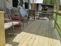 Riverfront Camper, Loads of Amenities, Near Smoke Hole, Seneca Rocks Hotels in Grant County