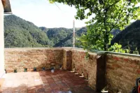 Ancient house in the village, in the green, equipped with everything, for couples or families of 5 Hotel a Provincia di Massa e Carrara