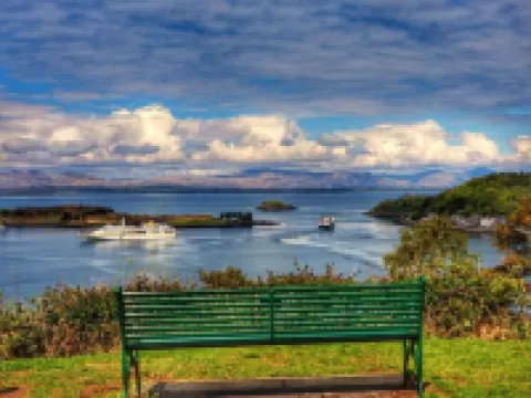 Sea side apartment close to everything