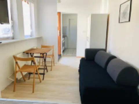 Fisherman's Lodge: 1 room (living/bedroom) - bathroom - kitchen - 30 min to Frankfurt