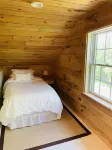 Bright Modern Secluded Vermont Home: Fish Pond + Trails, 5 Mins to Williamstown