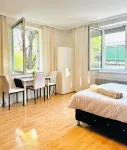 Cozy Garden Villa near Danube For 16P Hotels in Klosterneuburg