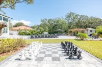 Heated Saltwater Pool and Mini-Golf - Luxurious Beachside Retreat