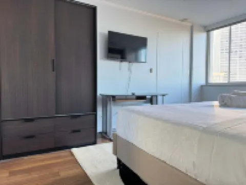 City Views and Spacious Living - Stunning Downtown Escape