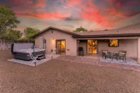 Serene Oasis Retreat - Hot Tub, Grill, Games, Relaxation