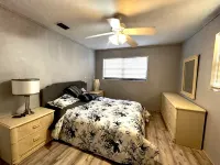 Stylish Retreat - Whale Watching, Surfing, Marina