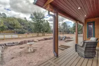 Gorgeous Cabin w/direct trail access for hiking & off roading!