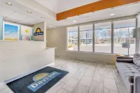 Days Inn by Wyndham Albany Suny - Parkering