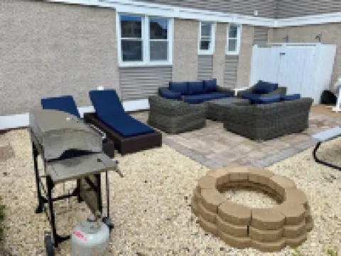 Ultimate Family Beach Retreat - Walk to Beach & Bay - Large & Spacious Hotels in Seaside Park