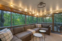 *New* HotTub | GameRoom | Large Deck | DogFriendly Hotels in Basye