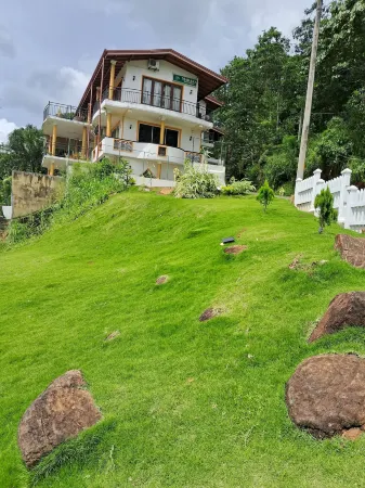 The Springfields Kandy