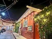 AMINA  Inn Hotels in Flores