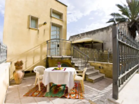 History Hotel Hotels in Valderice