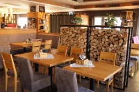 Hotel Dein Franz - Bistro, Kaffeebar & Outdoor-Lounge - - breakfast