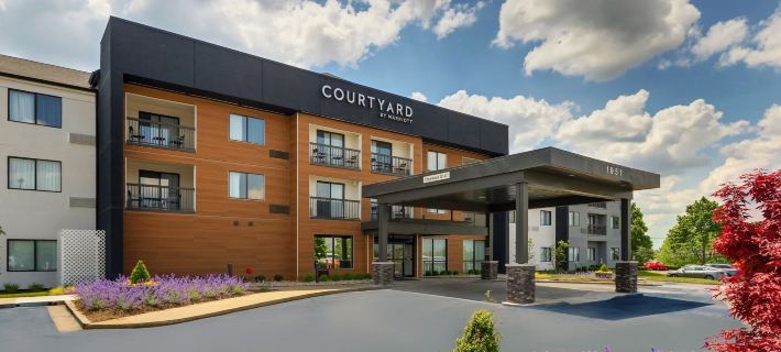 Courtyard Lexington South/Hamburg Place Hotels in Fayette County