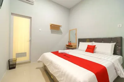 RedDoorz @ Helvetia Medan 2 Hotel dekat Gereja GPII Jemaat Marelan (Veteran Pasar 8)